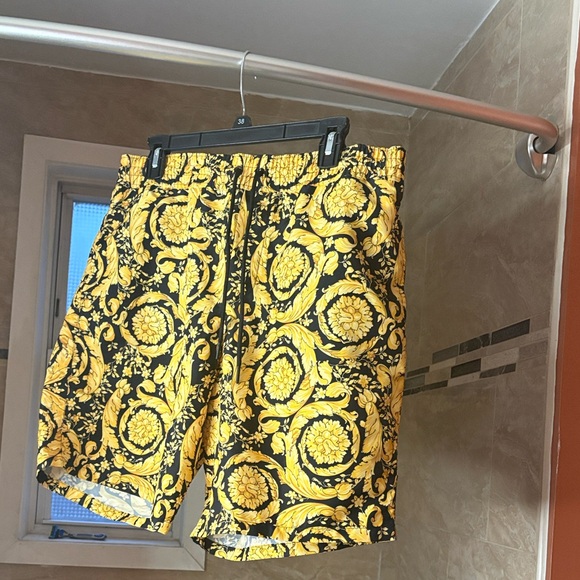 Versace Barocco Swimtrunks - Picture 2 of 6